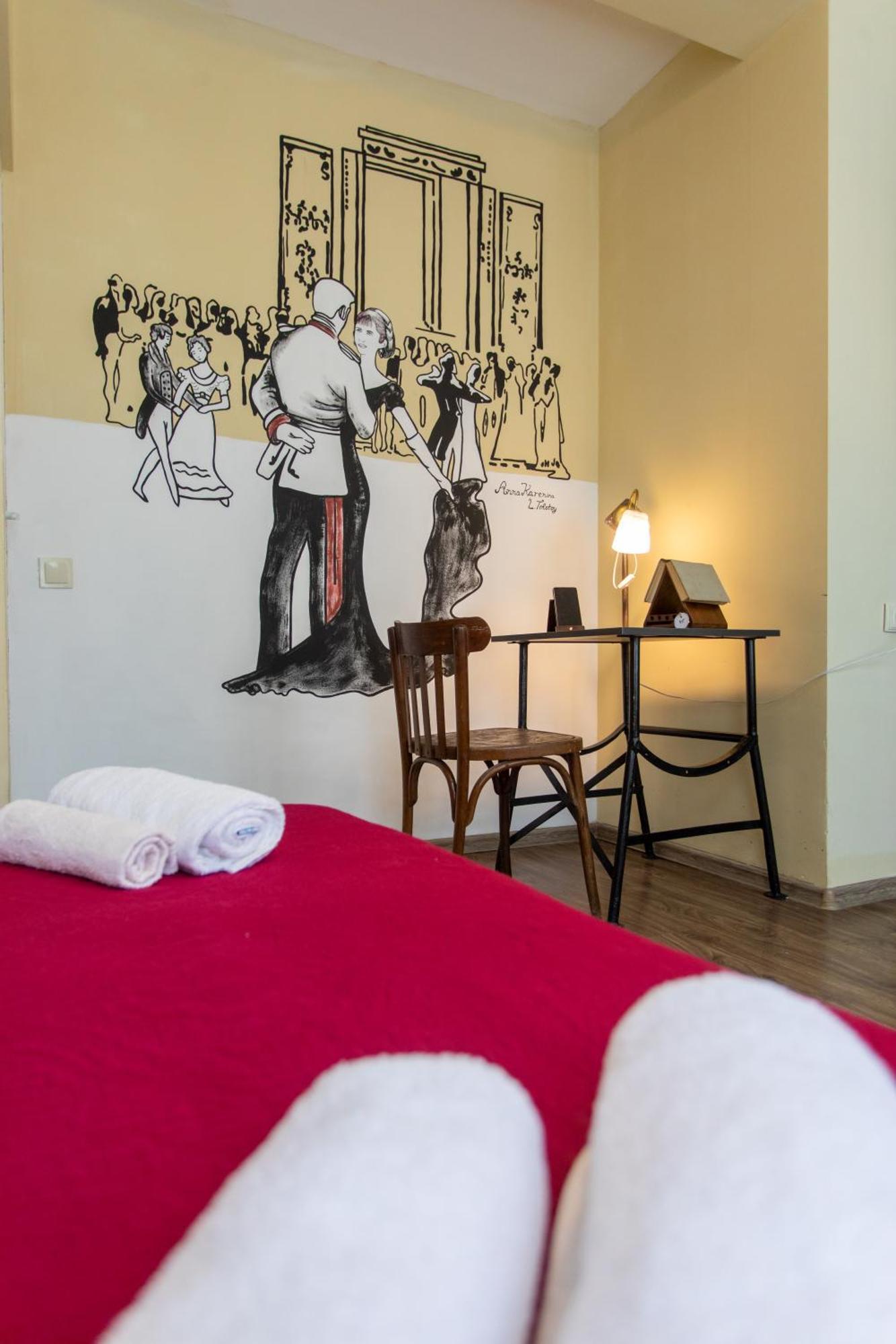 Book Hotel Kutaisi Esterno foto