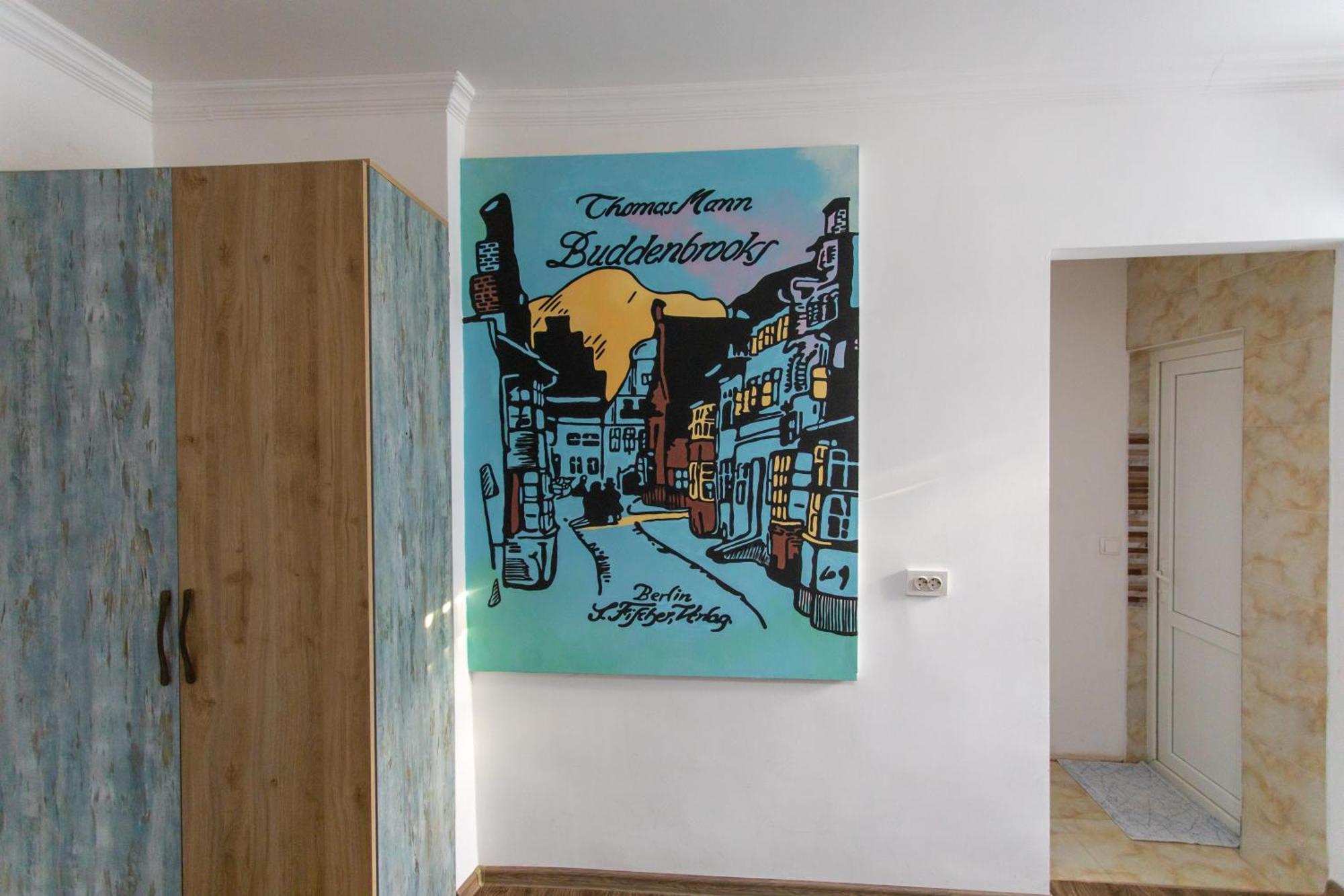 Book Hotel Kutaisi Esterno foto
