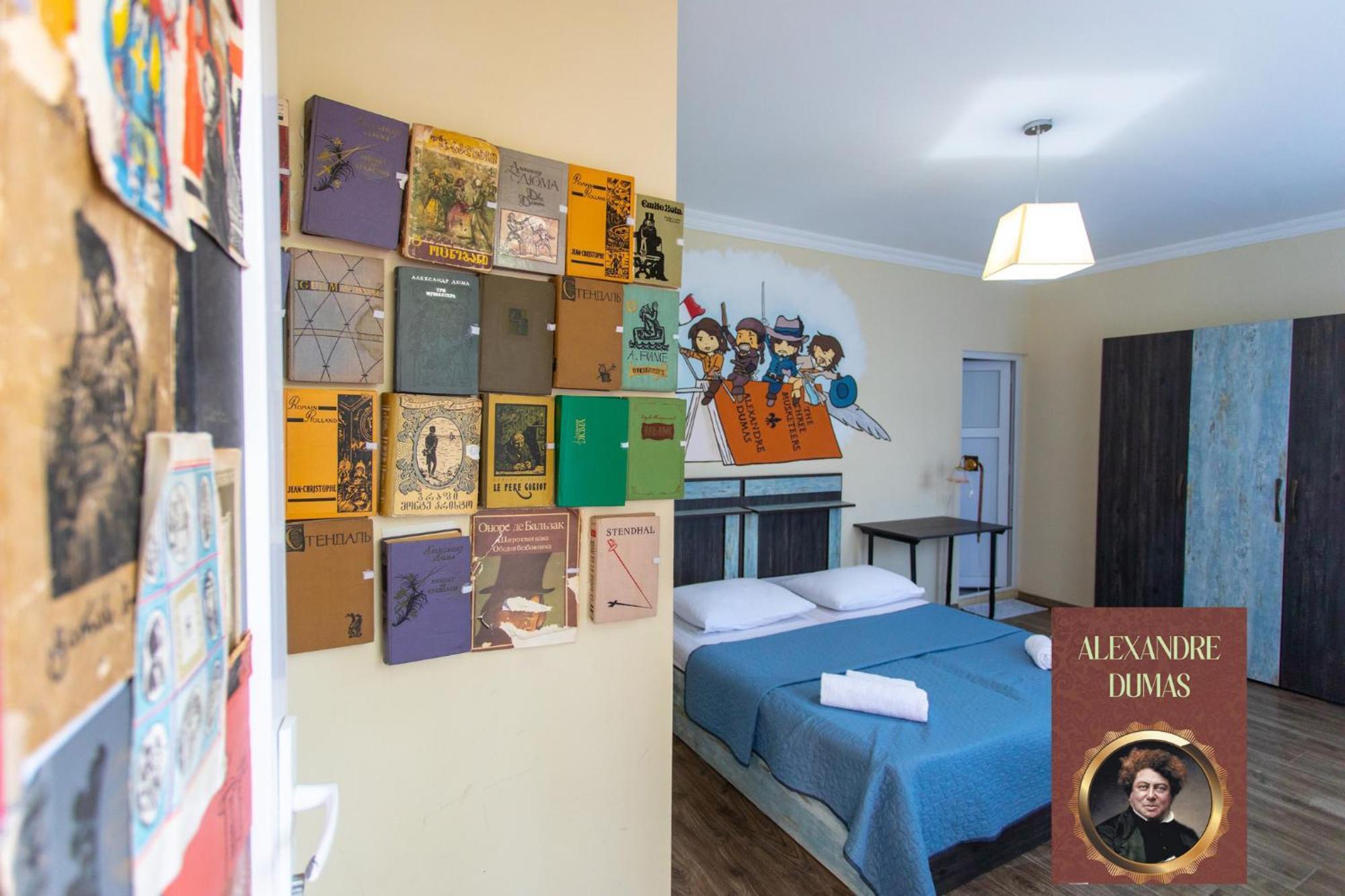 Book Hotel Kutaisi Esterno foto
